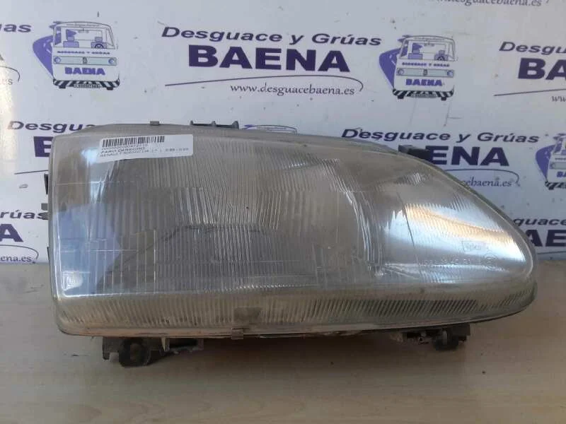 Foto de FARO DERECHO SIN MARCA SIN MODELO