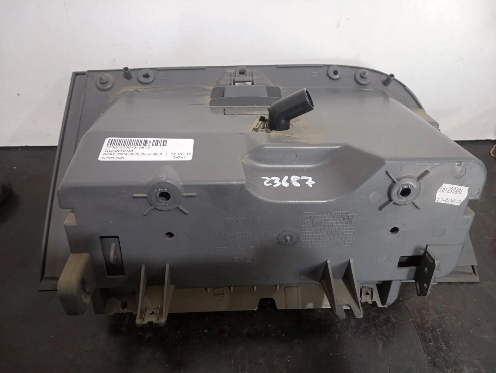 Foto de GUANTERA SEAT IBIZA BERLINA (6J5) referencia 6J1857095
