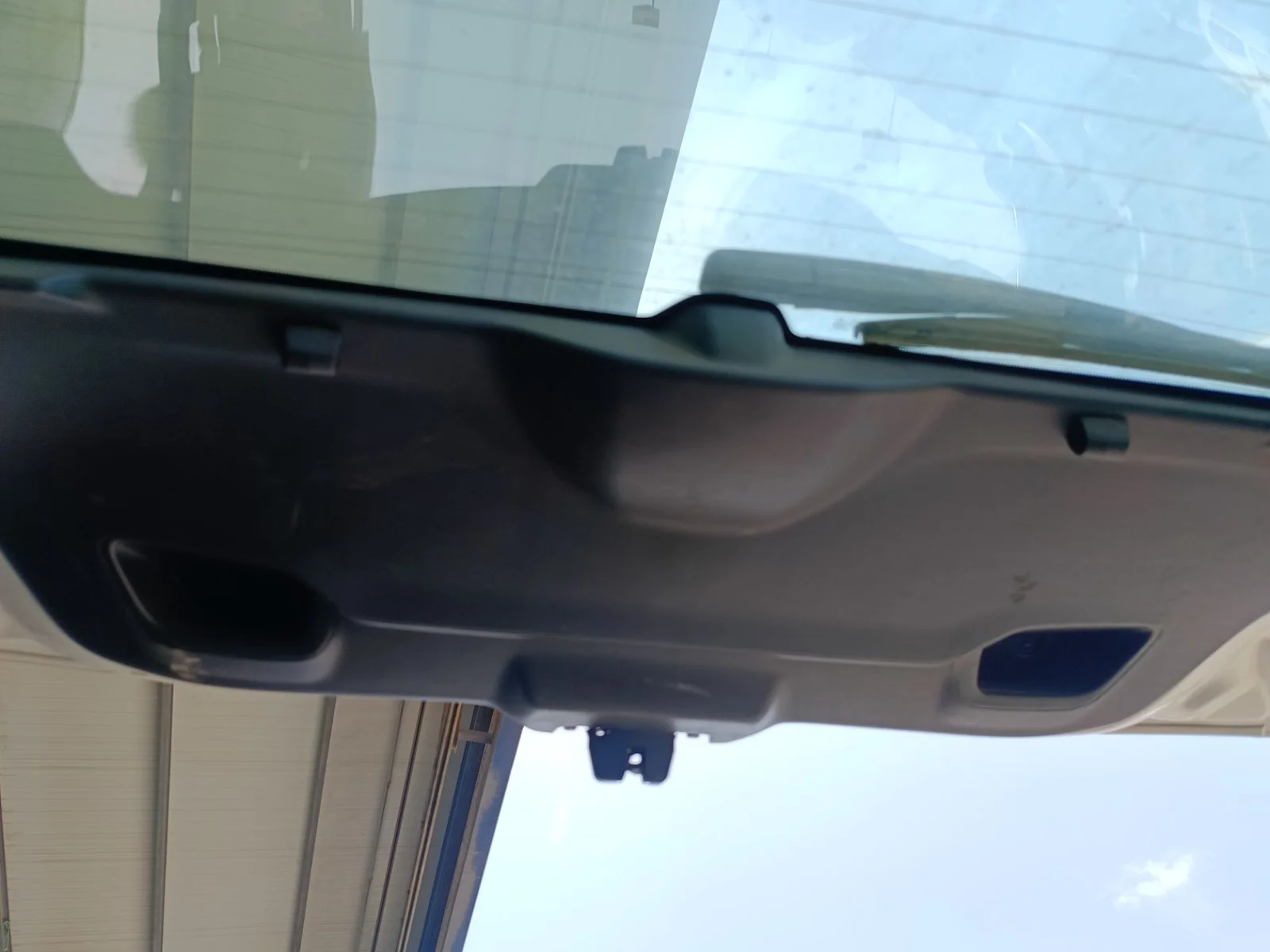 Foto de GUARNECIDO PORTON TRASERO PEUGEOT 208