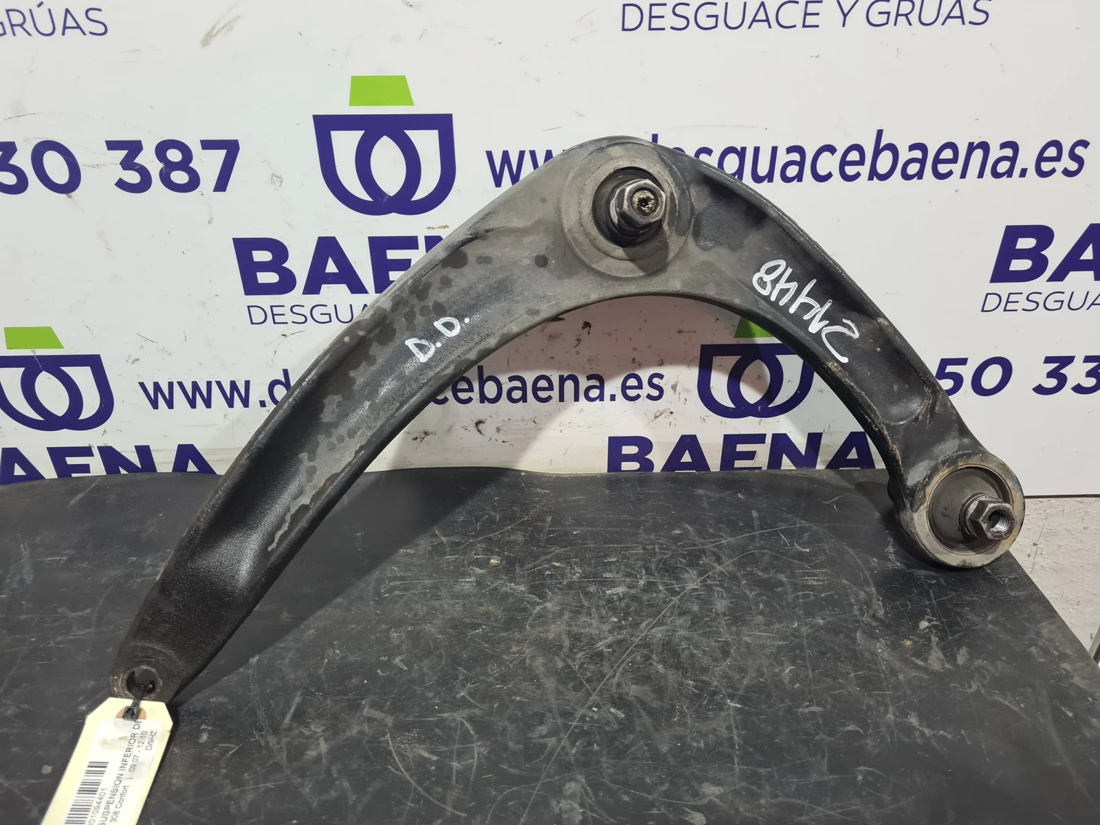 Foto de BRAZO SUSPENSION INFERIOR DELANTERO DERECHO PEUGEOT 308 referencia 833547