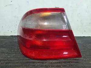Foto de PILOTO TRASERO IZQUIERDO MERCEDES-BENZ CLK (BM 208) COUPE referencia 2088200164
