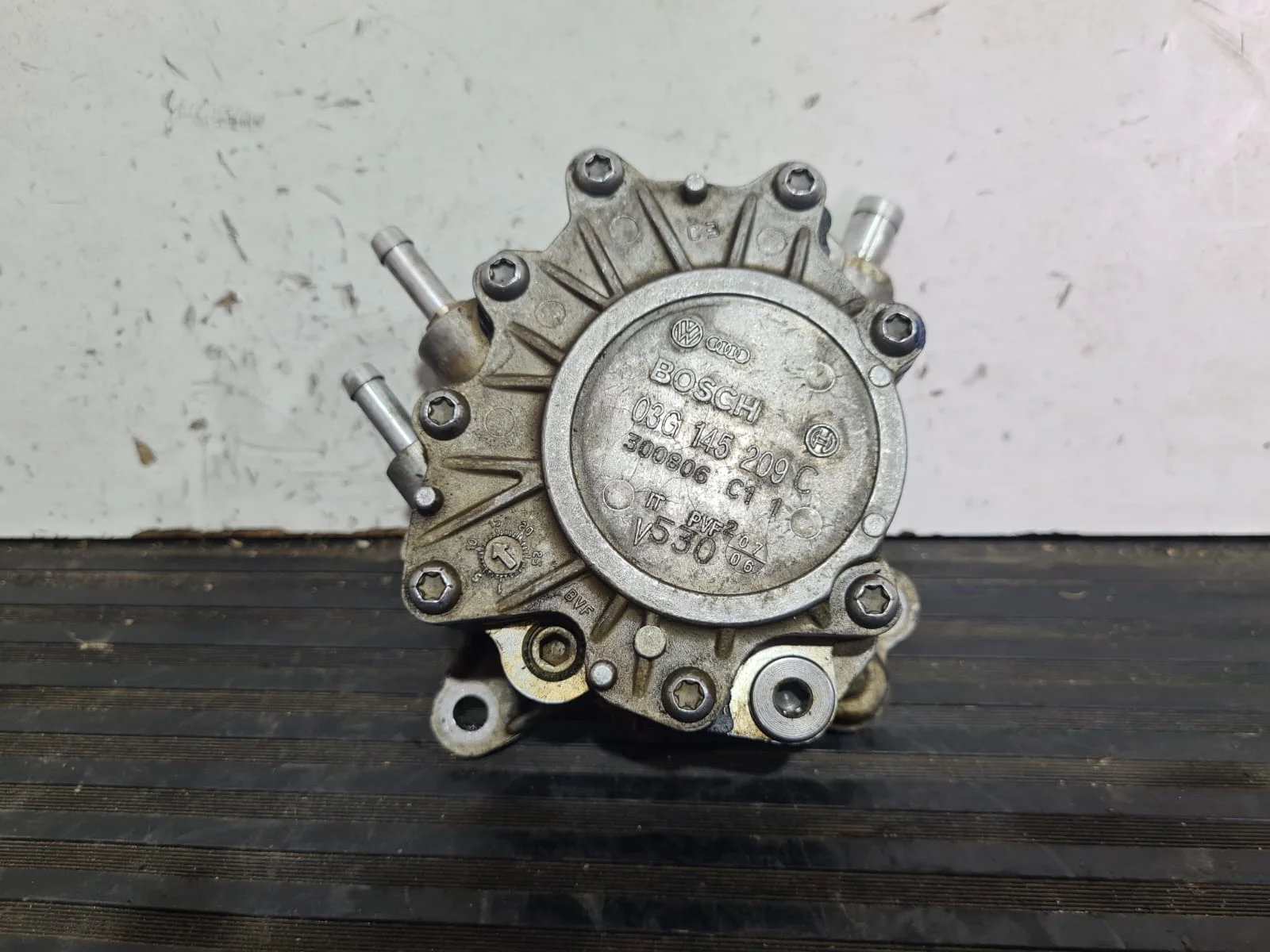 Foto de DEPRESOR FRENO / BOMBA VACIO VOLKSWAGEN TOURAN (1T2) referencia 03G145209C
