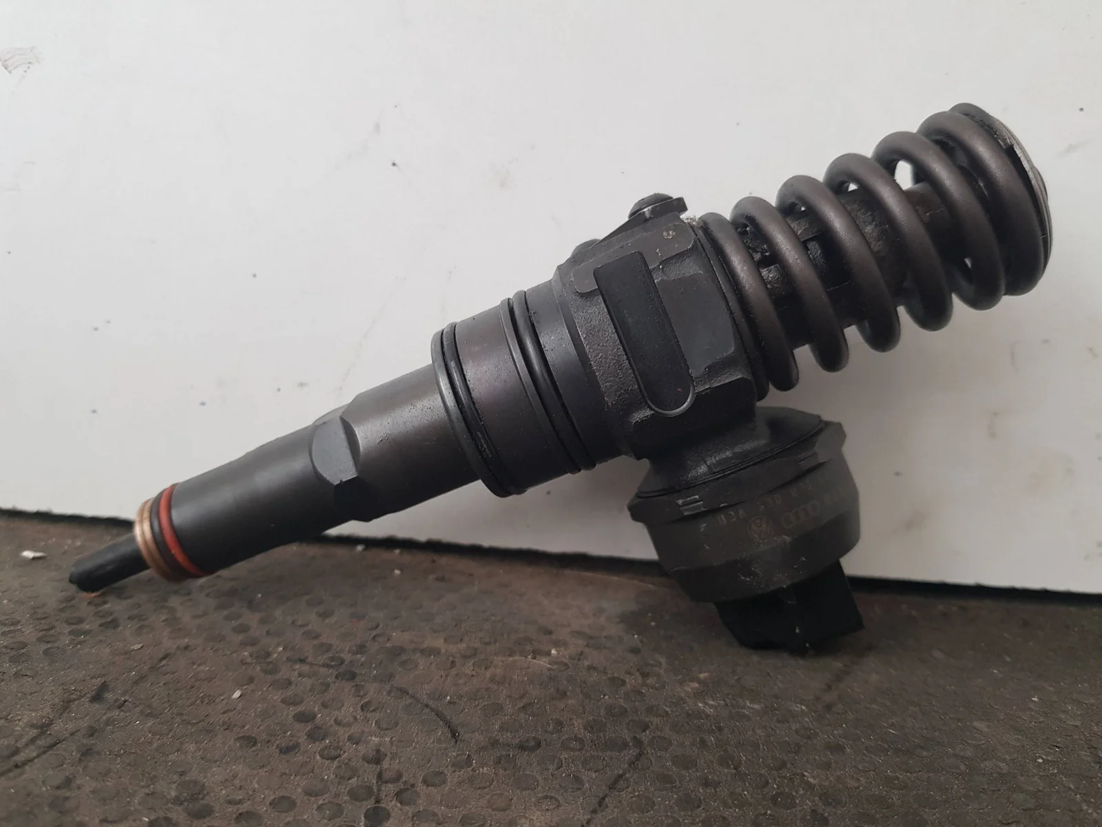 Foto de INYECTOR SIN MARCA SIN MODELO referencia 038130073AJ