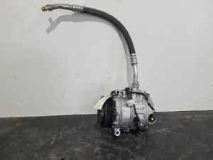 Foto de COMPRESOR AIRE ACONDICIONADO MERCEDES-BENZ SPRINTER II FURGÓN referencia 43710081103D