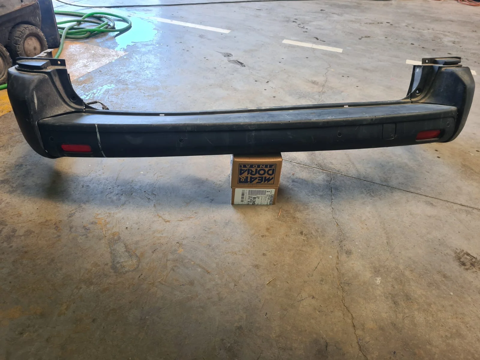 Foto de PARAGOLPES TRASERO CITROEN JUMPY COMBI referencia 1795488X000R00M0