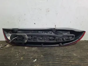 Foto de PILOTO TRASERO IZQUIERDO OPEL CORSA C referencia 09114336 foto 3
