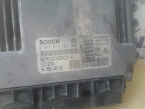 Foto de CENTRALITA MOTOR UCE PEUGEOT 206 referencia 0281011783 foto 2