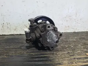 Foto de BOMBA DIRECCION AUDI A4 BERLINA (8E) referencia 038145255D foto 2