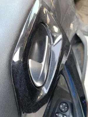 Foto de MANETA INTERIOR DELANTERA IZQUIERDA PEUGEOT 208