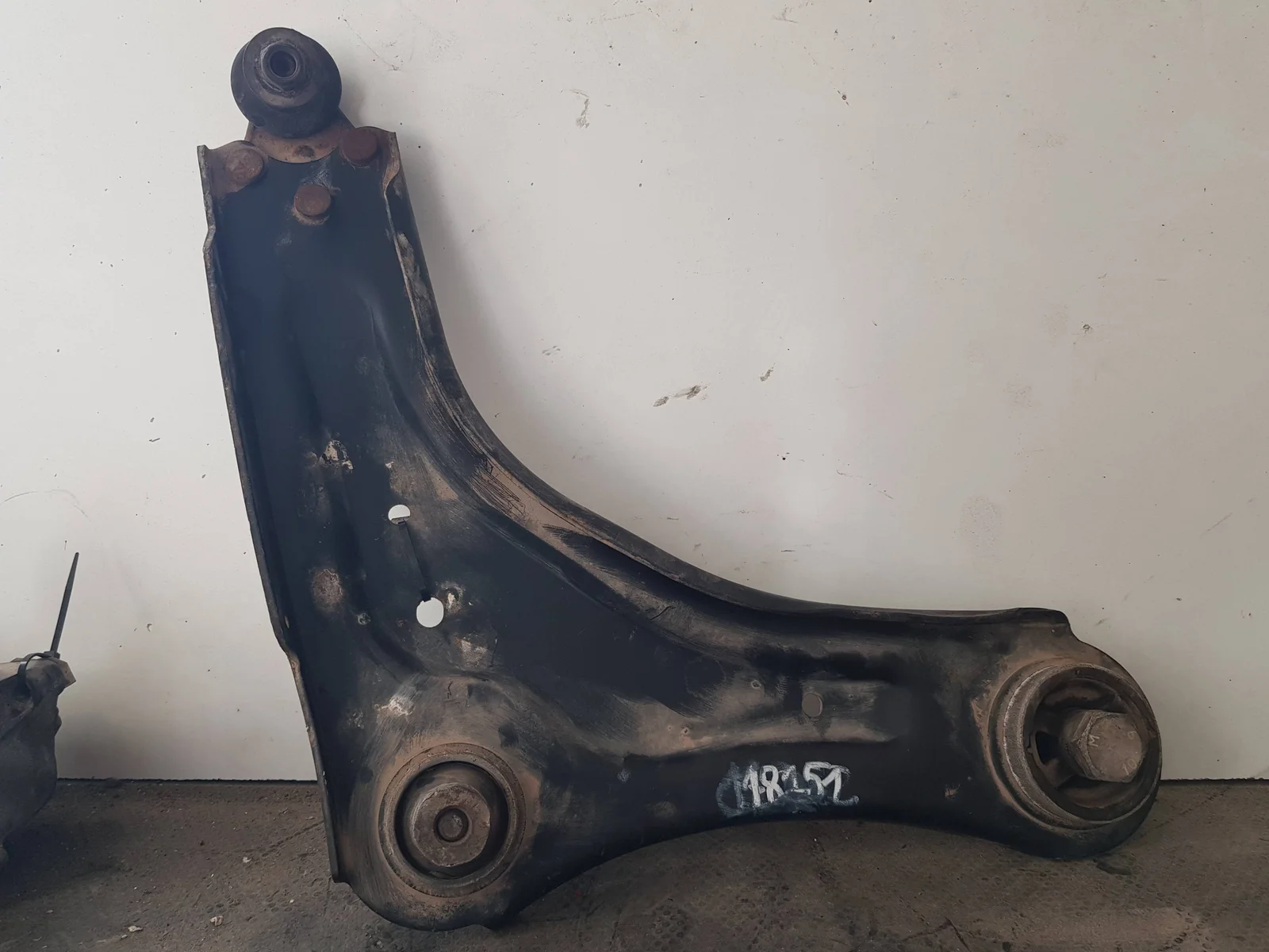 Foto de BRAZO SUSPENSION INFERIOR DELANTERO DERECHO RENAULT LATITUDE