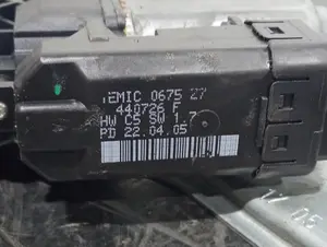 Foto de ELEVALUNAS DELANTERO DERECHO SIN MARCA SIN MODELO referencia 440726F foto 2