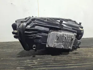 Foto de FARO DERECHO MERCEDES-BENZ CLASE A (BM 177) referencia A1779064803 foto 8