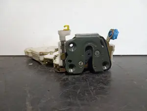 Foto de CERRADURA PUERTA DELANTERA DERECHA SIN MARCA SIN MODELO referencia 8055389918