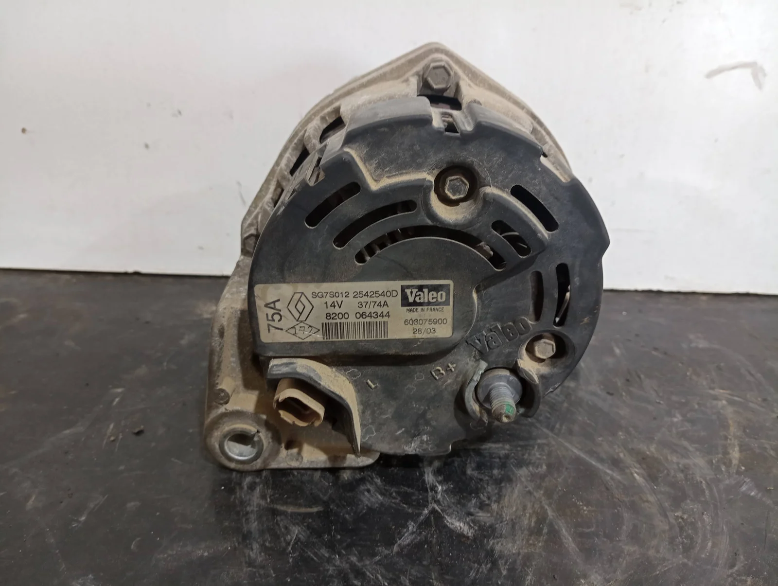 Foto de ALTERNADOR RENAULT CLIO II FASE II (B/CB0) referencia 8200 064344