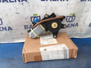 Foto de MOTOR ELEVALUNAS TRASERO IZQUIERDO SIN MARCA SIN MODELO referencia 96627081 foto 1