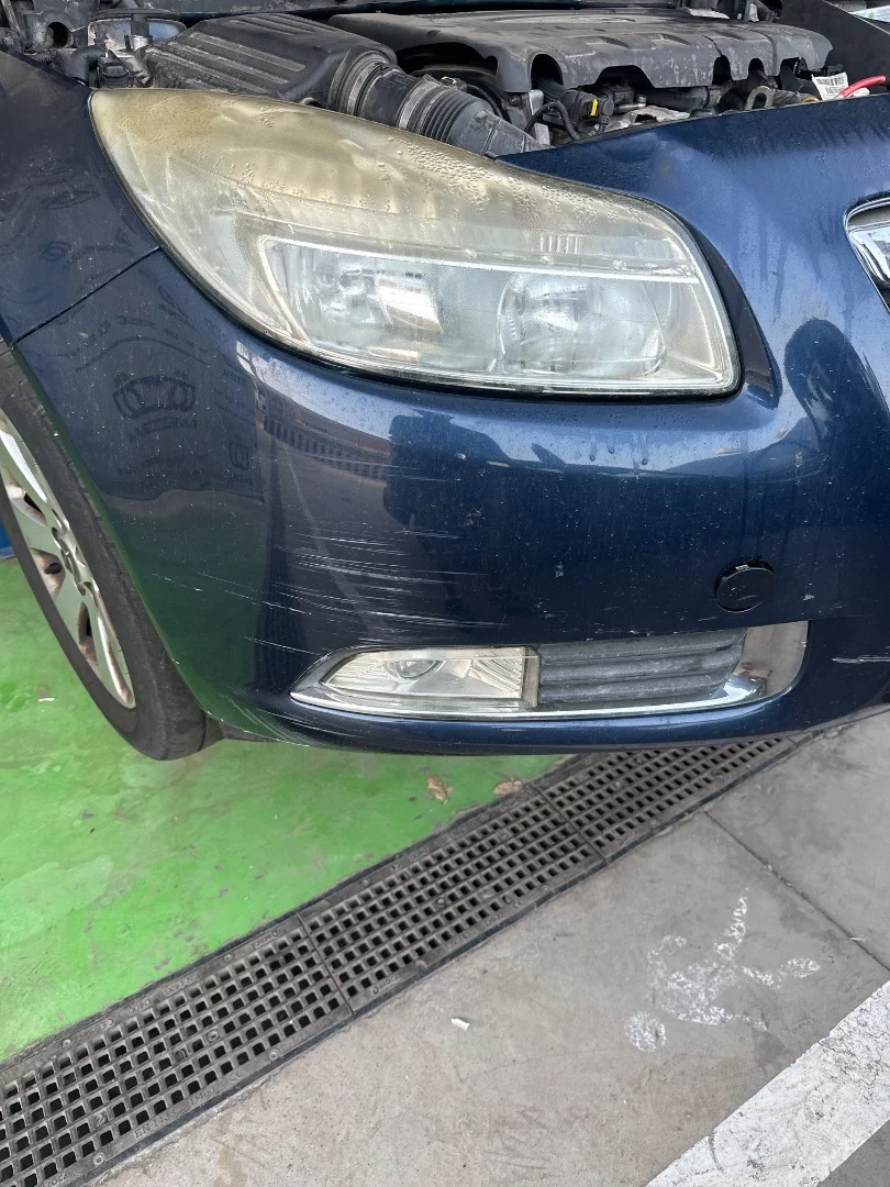Foto de PARAGOLPES DELANTERO OPEL INSIGNIA BERLINA