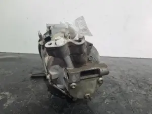 Foto de COMPRESOR AIRE ACONDICIONADO RENAULT CLIO IV referencia 926000217R foto 3