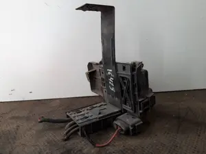 Foto de CAJA RELES / FUSIBLES SIN MARCA SIN MODELO referencia 1J0937549 foto 3