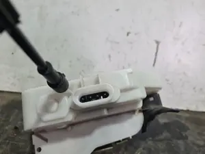 Foto de CERRADURA PUERTA DELANTERA IZQUIERDA RENAULT LAGUNA II (BG0) referencia 000661 foto 3