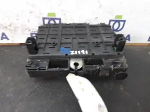 Foto de CAJA RELES / FUSIBLES PEUGEOT 206 referencia 9650664180 foto 2