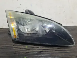 Foto de FARO DERECHO FORD FOCUS BERLINA (CAP) referencia 4M5H3K060AA