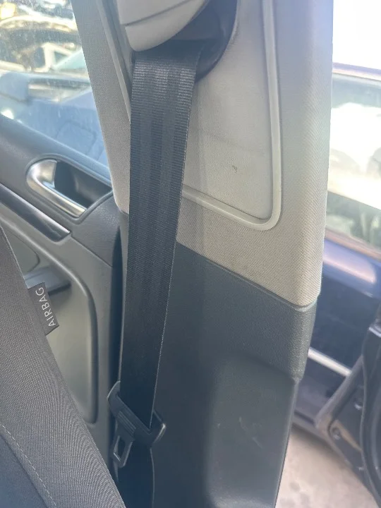 Foto de CINTURON SEGURIDAD DELANTERO IZQUIERDO VOLKSWAGEN GOLF V (1K1)(10.2003)