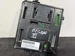Foto de CAJA RELES / FUSIBLES SIN MARCA SIN MODELO referencia 284B17882R