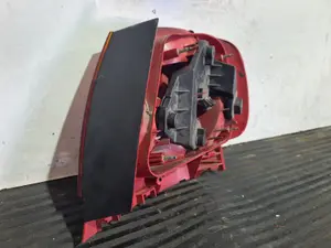 Foto de PILOTO TRASERO IZQUIERDO AUDI A4 AVANT (B5) referencia 8D0945095A foto 6