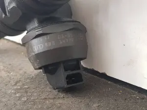 Foto de INYECTOR SIN MARCA SIN MODELO referencia 038130073AJ foto 3
