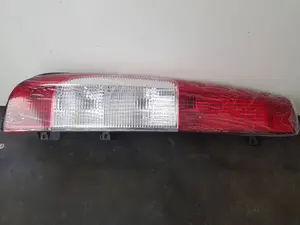 Foto de PILOTO TRASERO IZQUIERDO SIN MARCA SIN MODELO referencia 6398200164
