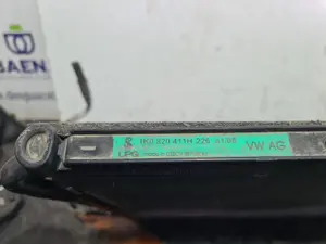 Foto de CONDENSADOR / RADIADOR AIRE ACONDICIONADO VOLKSWAGEN GOLF PLUS V (5M1) referencia 1K0820411H foto 3