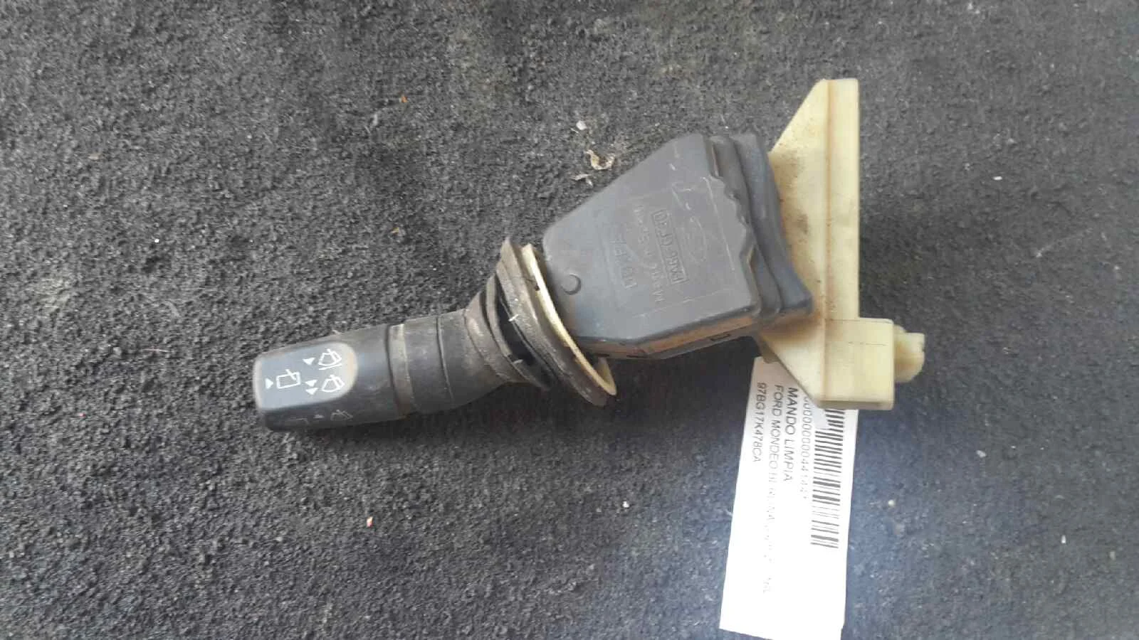 Foto de MANDO LIMPIA SIN MARCA SIN MODELO referencia 97BG17K478CA