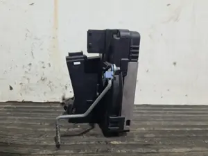 Foto de CERRADURA PUERTA TRASERA IZQUIERDA RENAULT TRAFIC II FURGÓN referencia 8200282323 foto 3