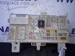 Foto de CAJA RELES / FUSIBLES SIN MARCA SIN MODELO referencia 4M5T14014 foto 1