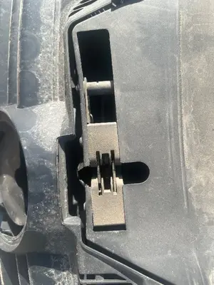Foto de CERRADURA CAPO VOLKSWAGEN GOLF V (1K1)(10.2003)