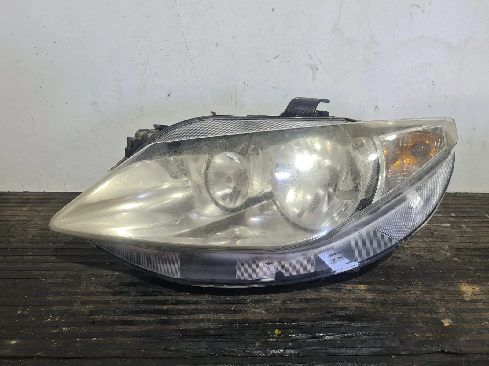 Foto de FARO IZQUIERDO SEAT IBIZA BERLINA (6J5) referencia 6J1941005D