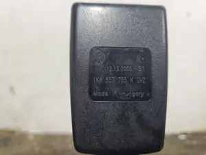 Foto de ENGANCHE CINTURON DELANTERO IZQUIERDO VOLKSWAGEN GOLF V (1K1)(10.2003) referencia 1K4857755K foto 2
