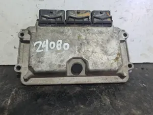 Foto de CENTRALITA MOTOR UCE CITROEN SAXO referencia 9630059880 foto 2