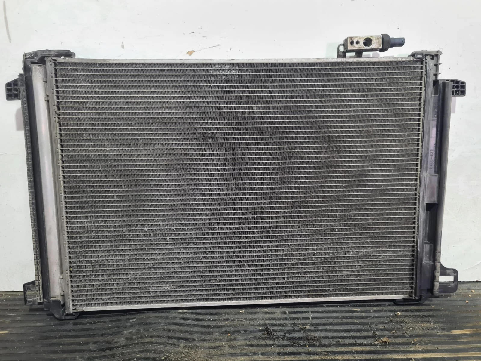 Foto de CONDENSADOR / RADIADOR AIRE ACONDICIONADO MERCEDES-BENZ CLASE C (BM 204) BERLINA referencia A2045000154
