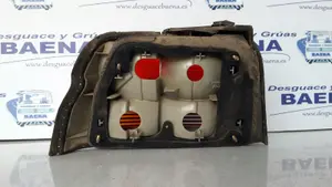Foto de PILOTO TRASERO DERECHO SIN MARCA SIN MODELO referencia 93AG13A602 foto 3