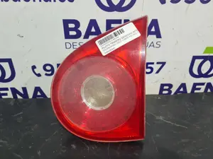 Foto de PILOTO TRASERO DERECHO INTERIOR SIN MARCA SIN MODELO referencia 1K6945094G