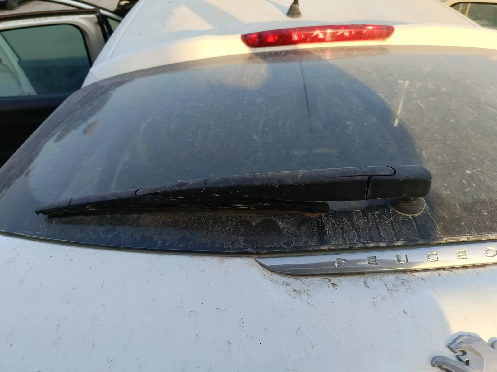Foto de MOTOR LIMPIA TRASERO PEUGEOT 208