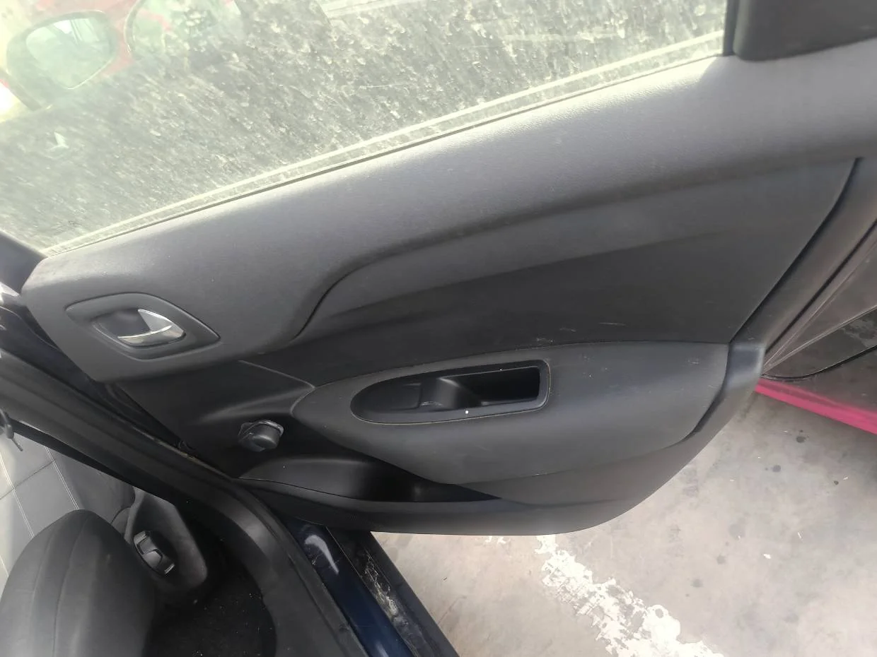 Foto de GUARNECIDO PUERTA TRASERA DERECHA CITROEN C4 BERLINA