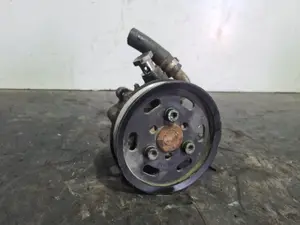 Foto de BOMBA DIRECCION SIN MARCA SIN MODELO referencia 038145255D