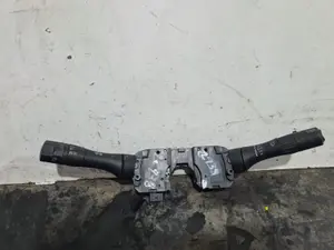 Foto de MANDO MULTIFUNCION RENAULT KOLEOS I foto 1