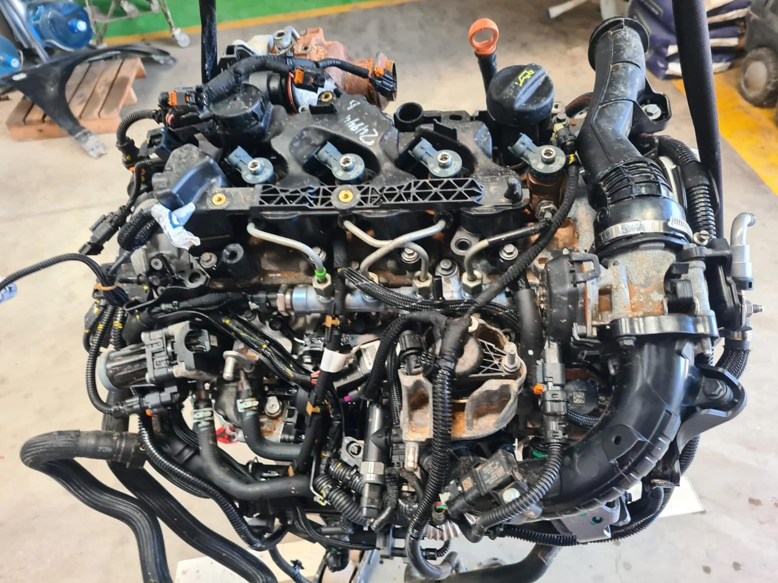 Foto de MOTOR COMPLETO PEUGEOT 3008 referencia YH01