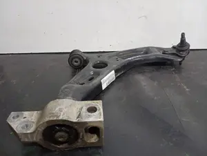 Foto de BRAZO SUSPENSION INFERIOR DELANTERO DERECHO VOLKSWAGEN PASSAT CC (357) foto 2