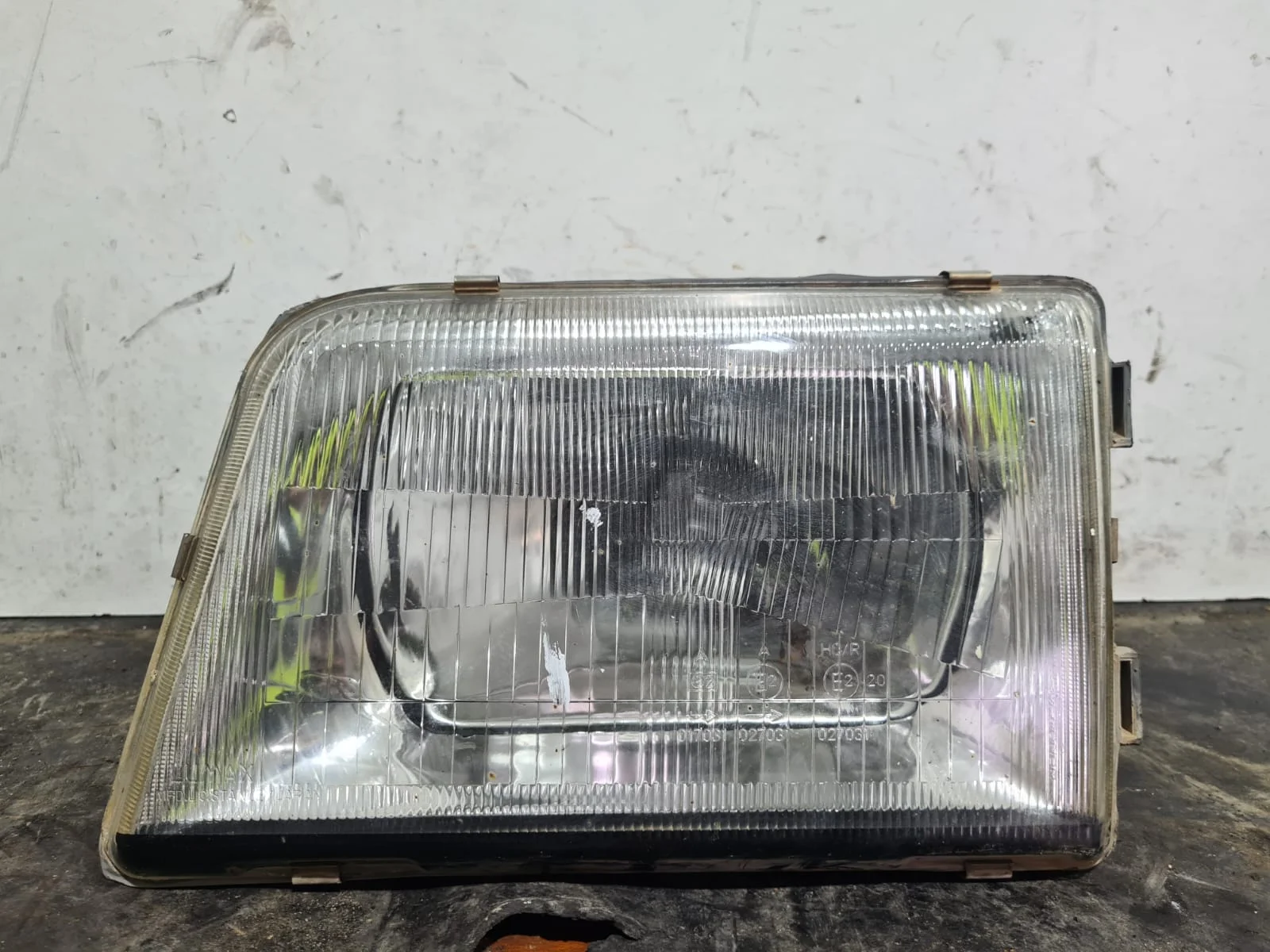 Foto de FARO IZQUIERDO TATA SIN MODELO