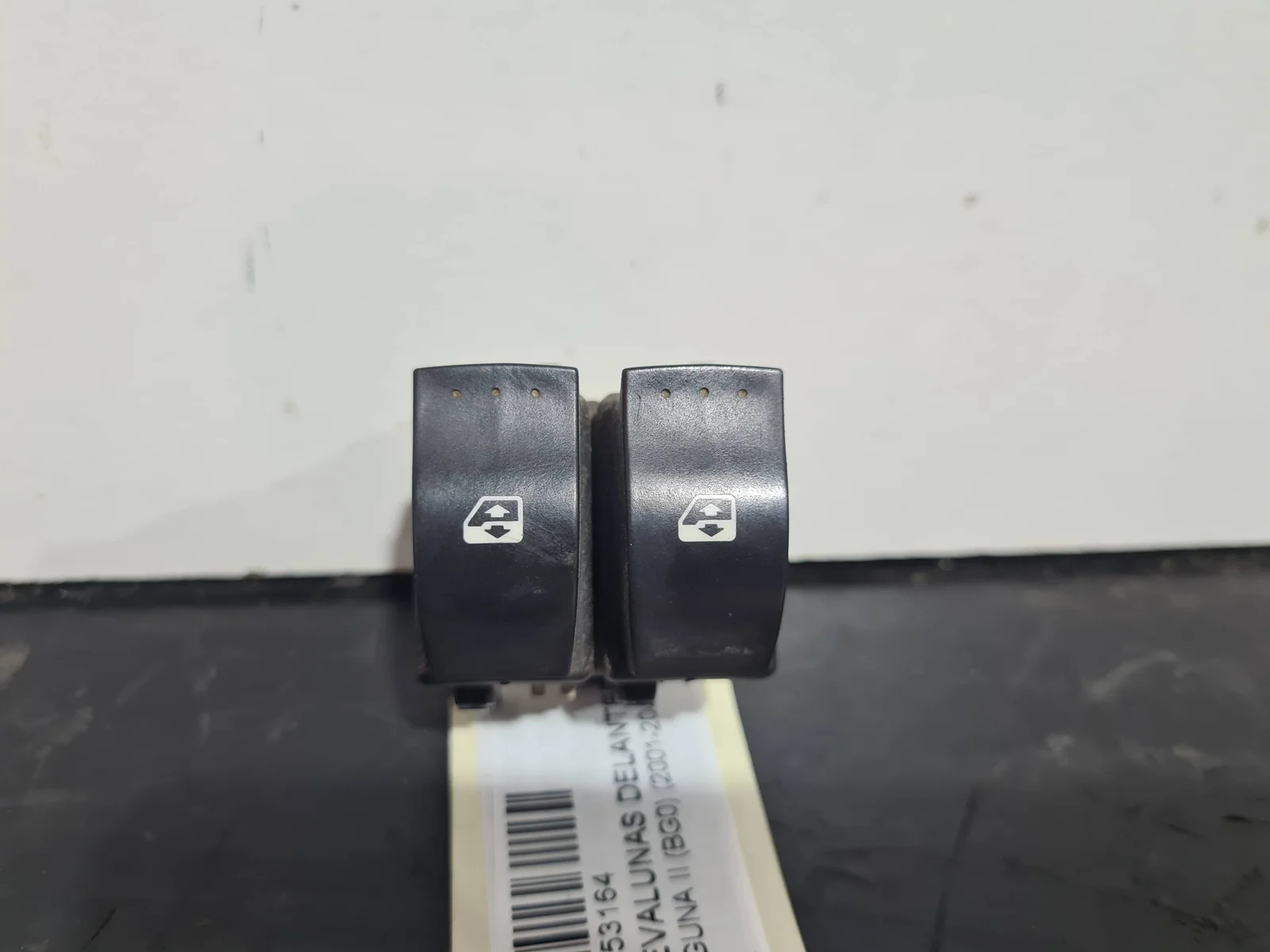 Foto de MANDO ELEVALUNAS DELANTERO IZQUIERDO SIN MARCA SIN MODELO referencia 26503