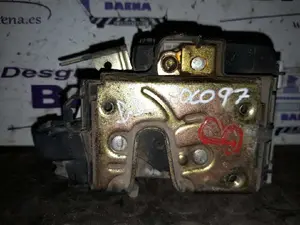 Foto de CERRADURA PUERTA DELANTERA DERECHA SIN MARCA SIN MODELO
